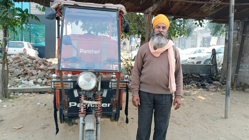 E-Rickshaw_front_photo